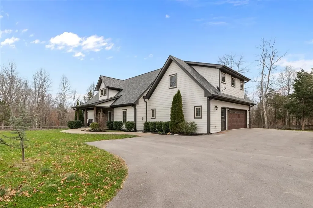 8006 Rose Ridge Pvt Lane Fairview TN 37062