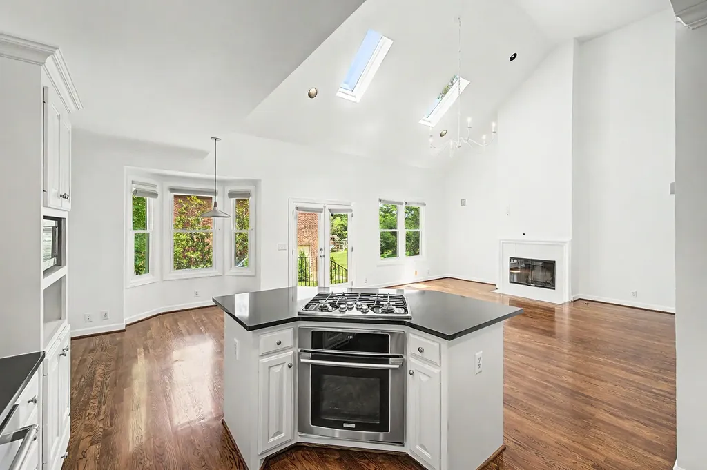 1605 Ardenwood Court Nashville TN 37215
