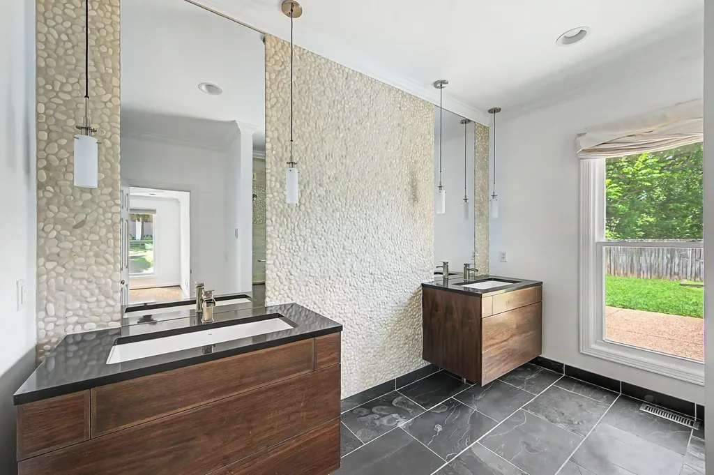 1605 Ardenwood Court Nashville TN 37215