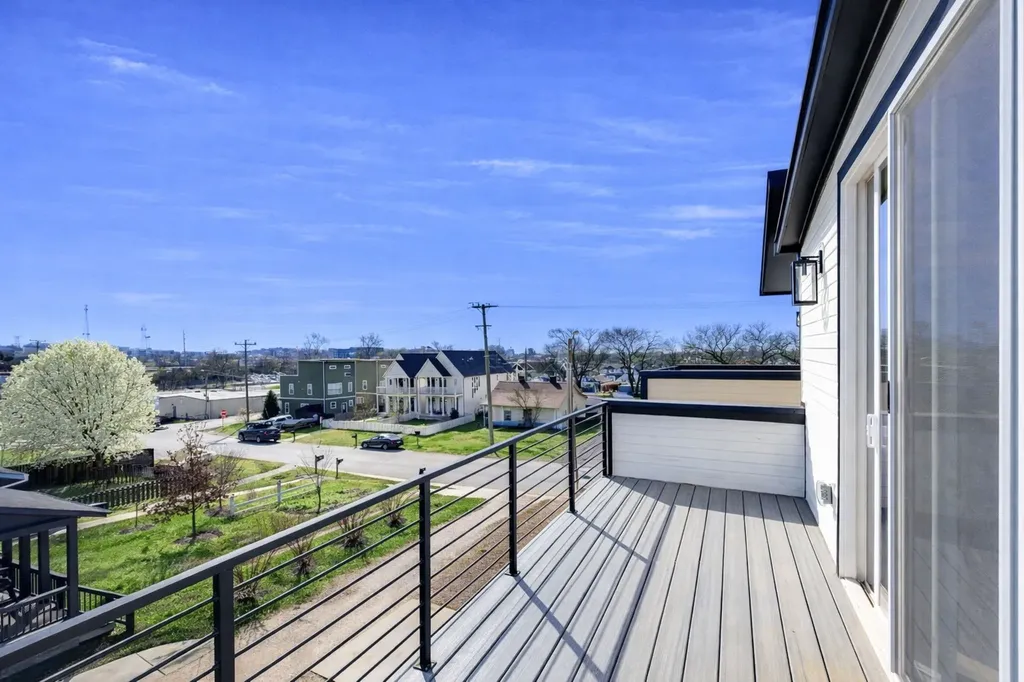 800 45th Ave, N Nashville TN 37209
