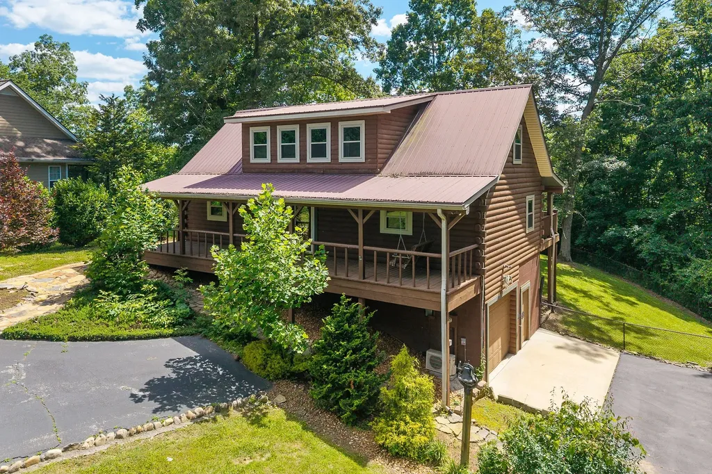 142 Rayahs Way Quebeck TN 38579