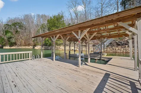 142 Rayahs Way Quebeck TN 38579