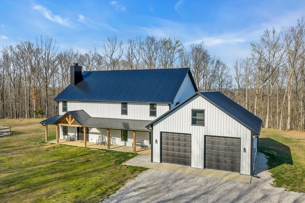 1658 Apache Trail Pegram TN 37143