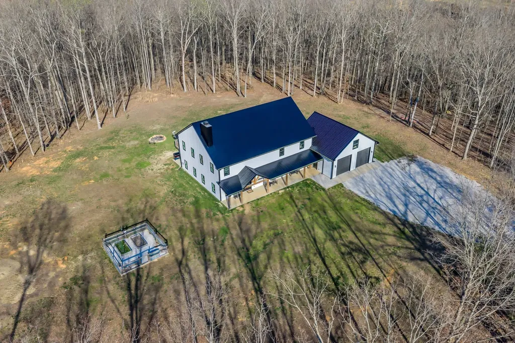 1658 Apache Trail Pegram TN 37143