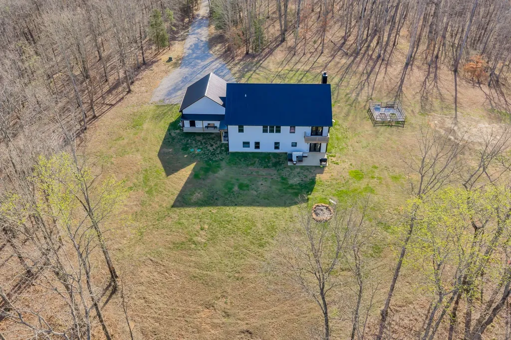 1658 Apache Trail Pegram TN 37143