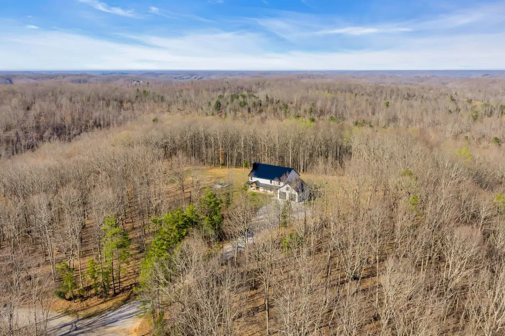1658 Apache Trail Pegram TN 37143