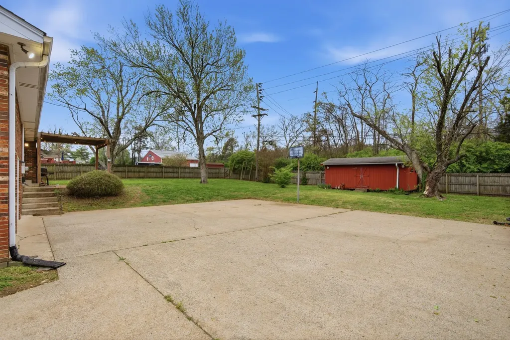 5171 Regent Drive Nashville TN 37220