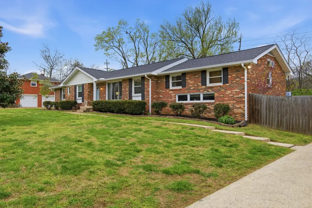 5171 Regent Drive Nashville TN 37220