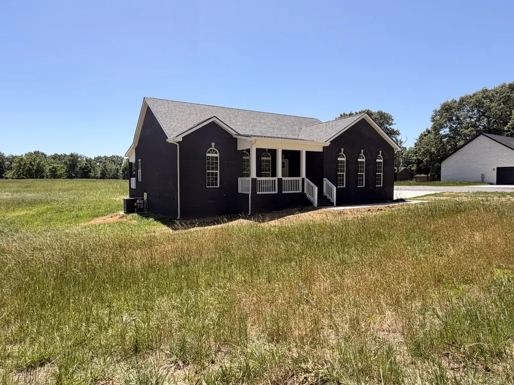 527 Old Hopkinsville Road Cadiz KY 42211