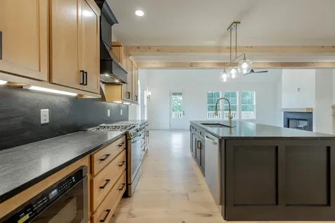 674 Courtney Lane Chattanooga TN 37415