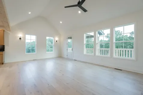 674 Courtney Lane Chattanooga TN 37415