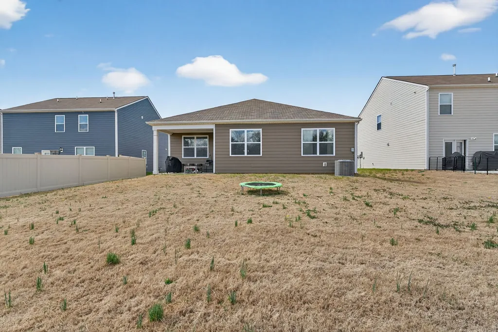 9032 Copenhagen Drive Murfreesboro TN 37129