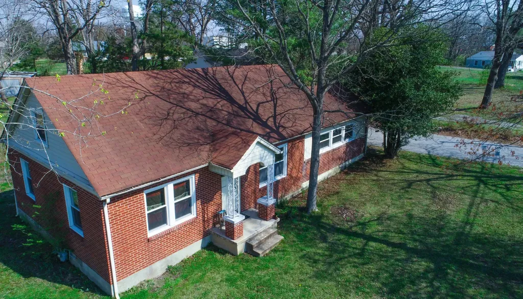 502 Church Street White Bluff TN 37187