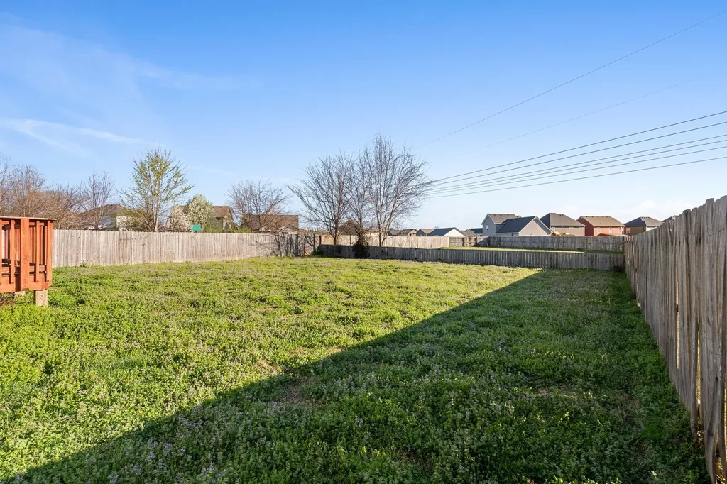 2329 Spike Court Clarksville TN 37040