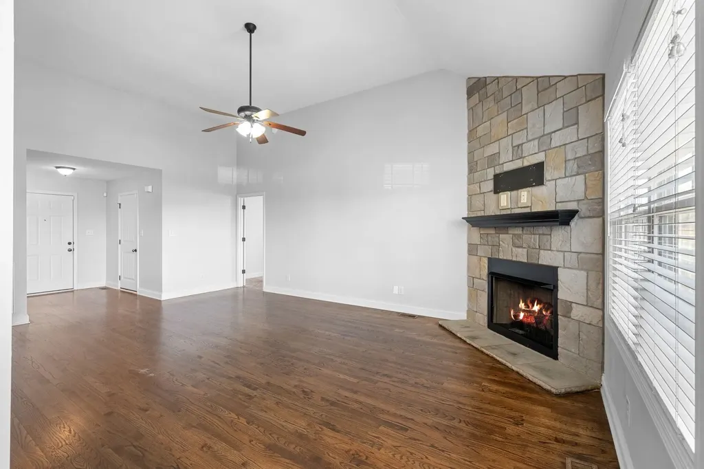 2329 Spike Court Clarksville TN 37040