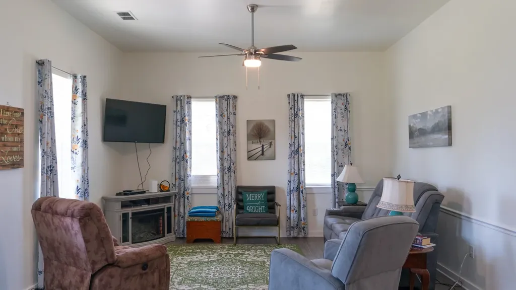 506 Church Street White Bluff TN 37187