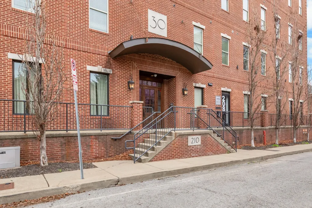210 30th Ave, N Nashville TN 37203