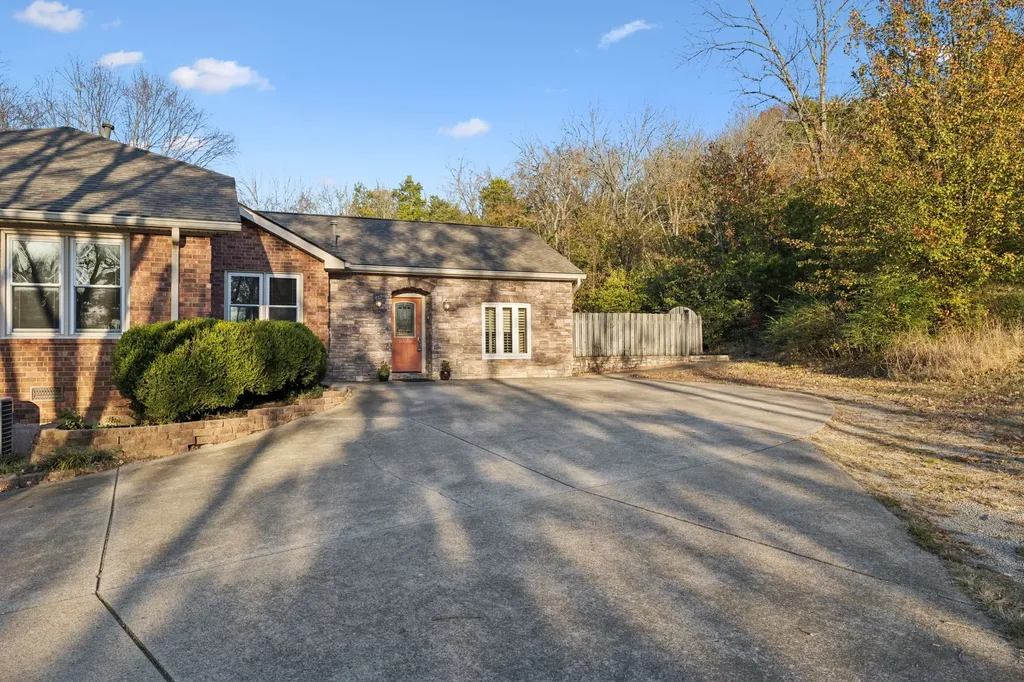 4451 Chandler Road Hermitage TN 37076