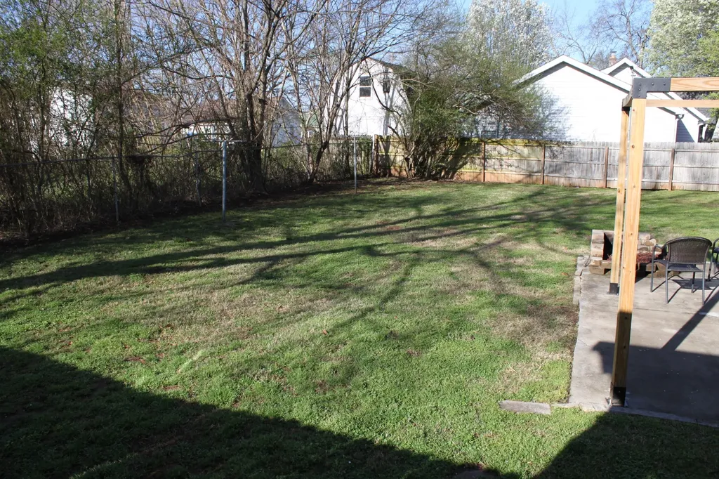 516 Wilson Avenue Lebanon TN 37087
