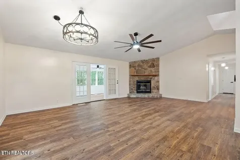 334 Lakeview Drive Crossville TN 38558