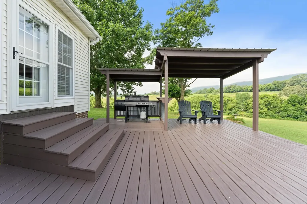 115 Main Street Pikeville TN 37367