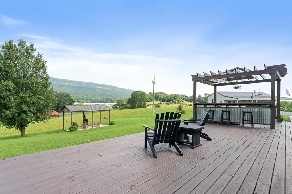 115 Main Street Pikeville TN 37367