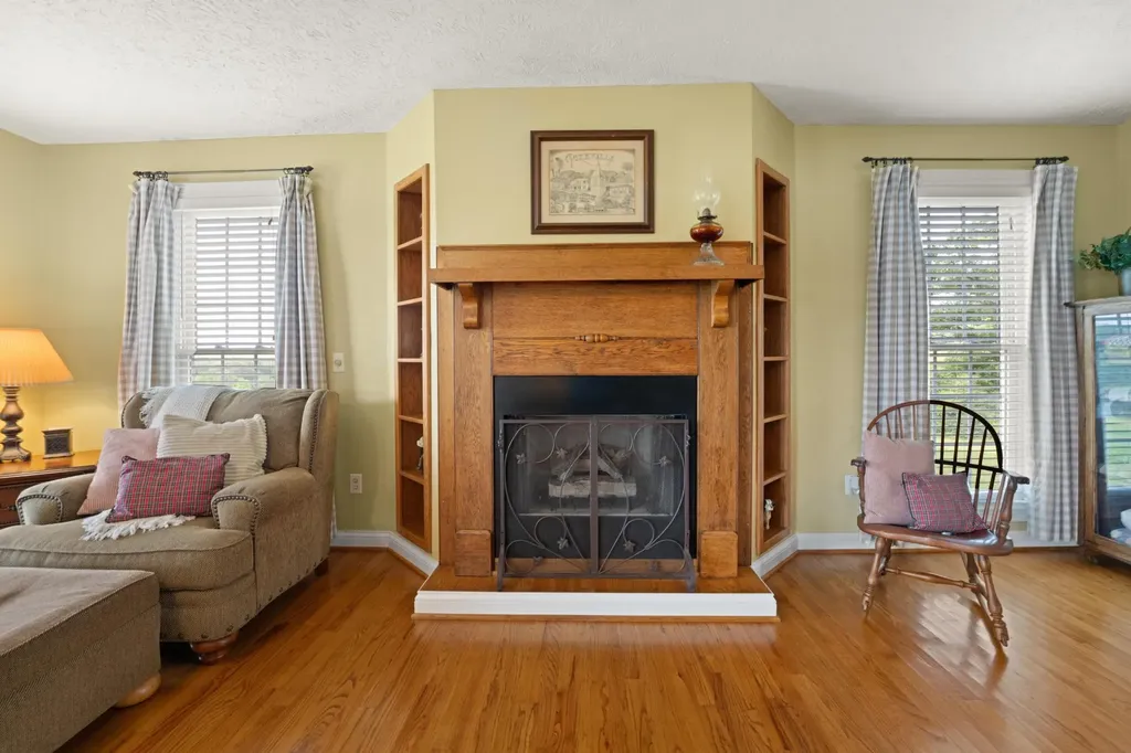 115 Main Street Pikeville TN 37367