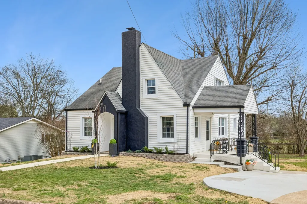 306 Lawrence Street Mount Pleasant TN 38474