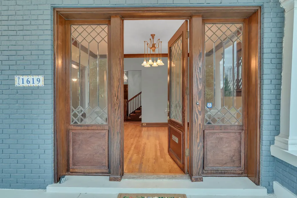 1619 18th Ave, S Nashville TN 37212