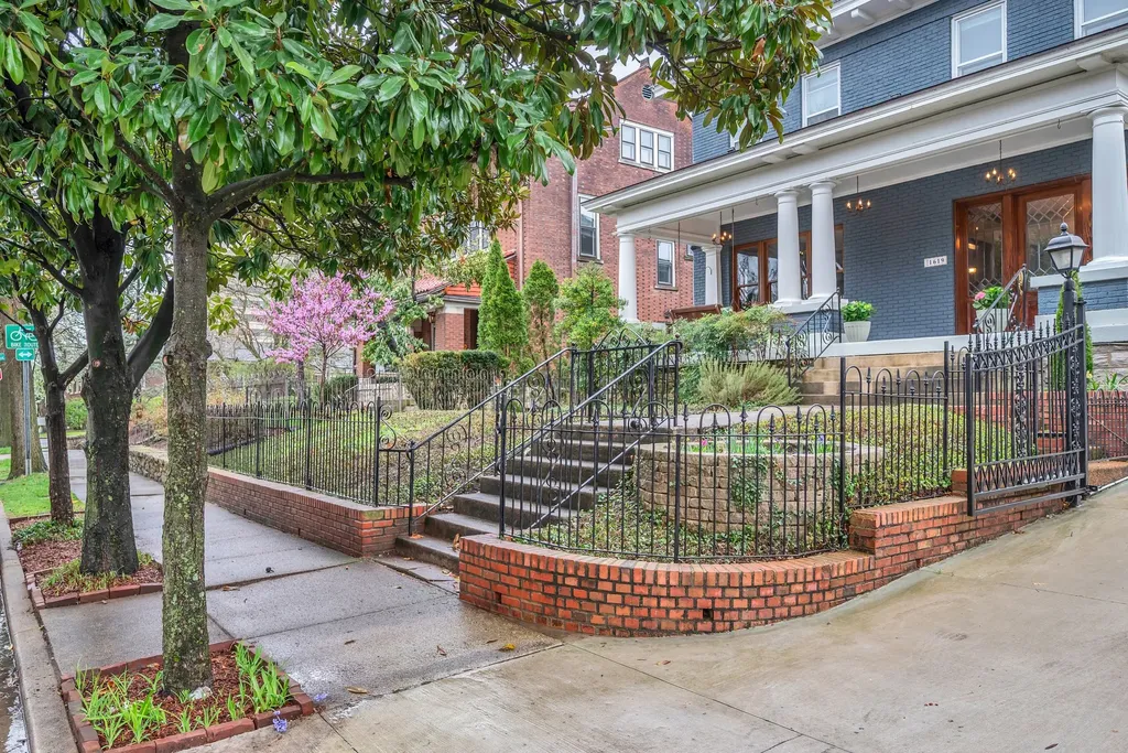 1619 18th Ave, S Nashville TN 37212
