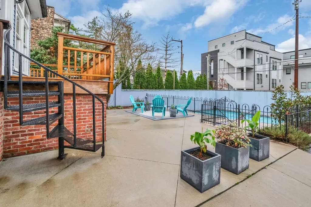 1619 18th Ave, S Nashville TN 37212