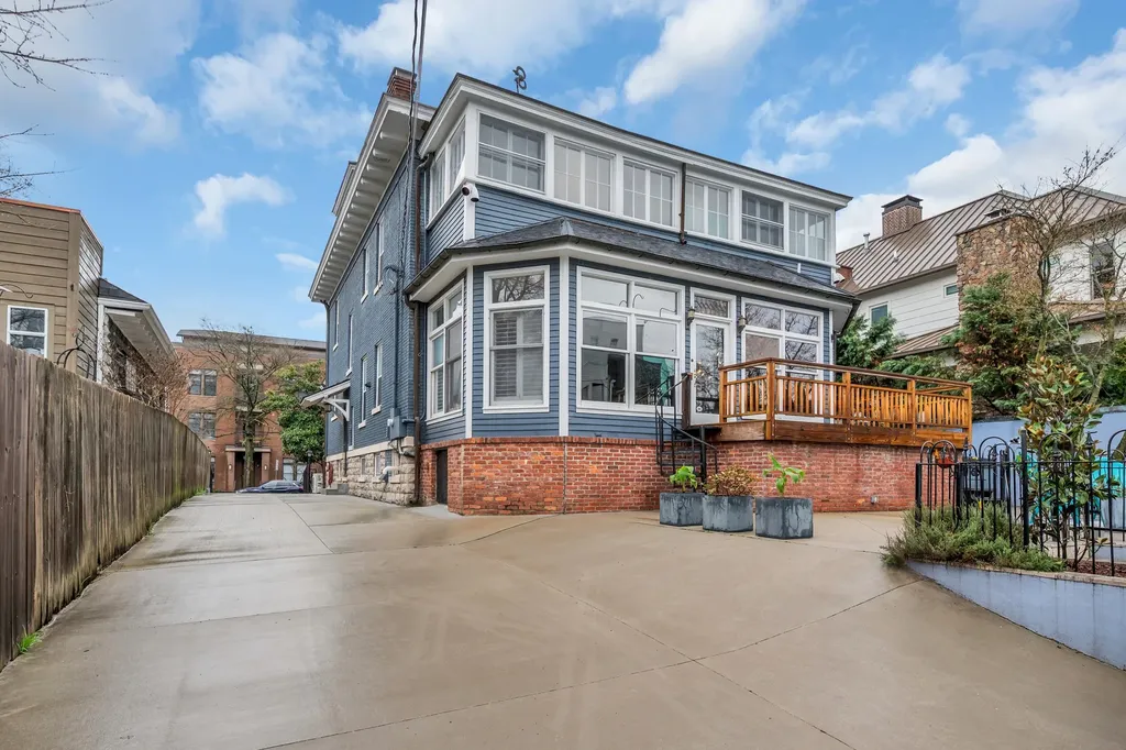 1619 18th Ave, S Nashville TN 37212