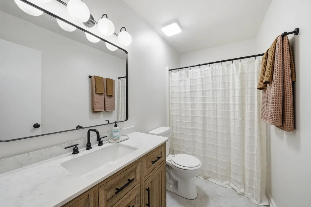 166 Bains Road Hillsboro TN 37342
