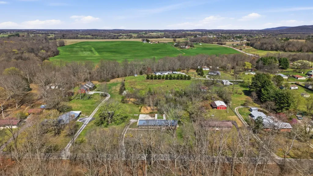 166 Bains Road Hillsboro TN 37342