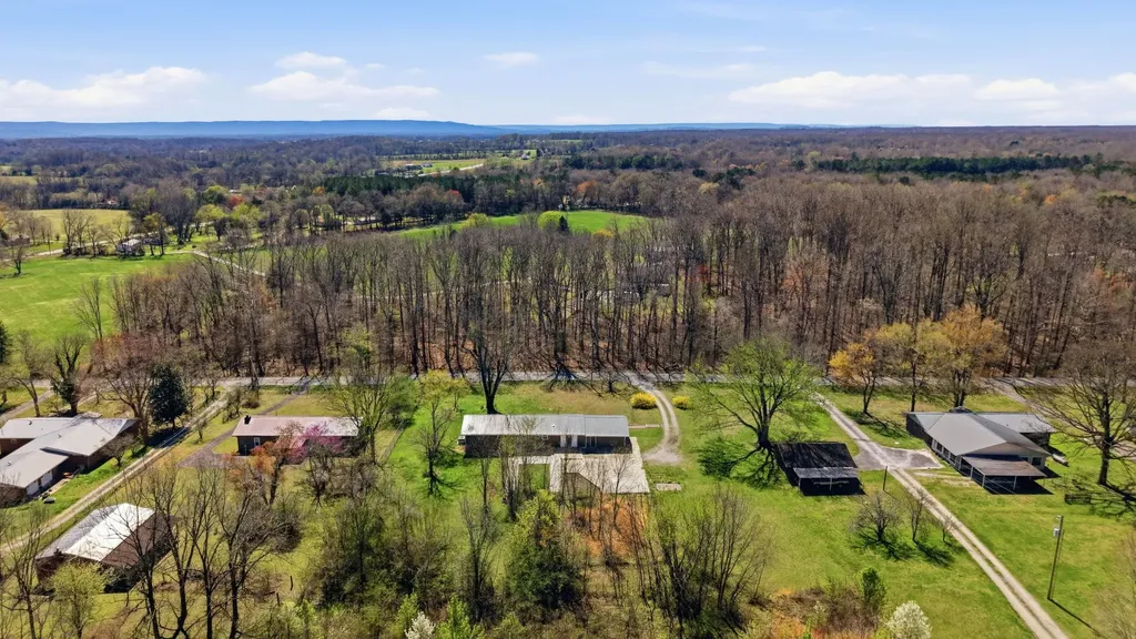 166 Bains Road Hillsboro TN 37342