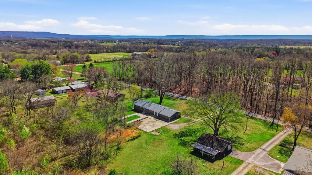 166 Bains Road Hillsboro TN 37342