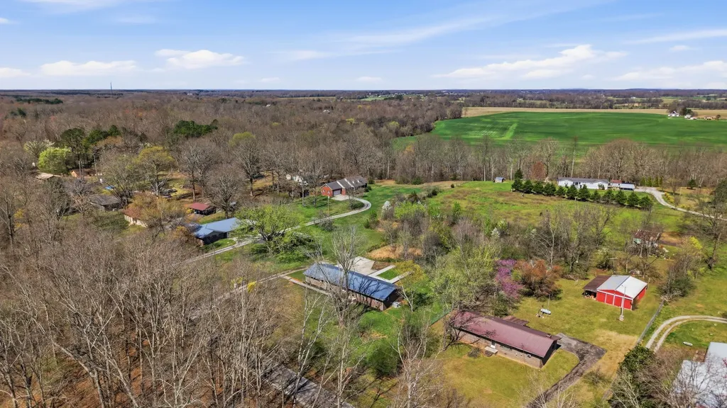 166 Bains Road Hillsboro TN 37342