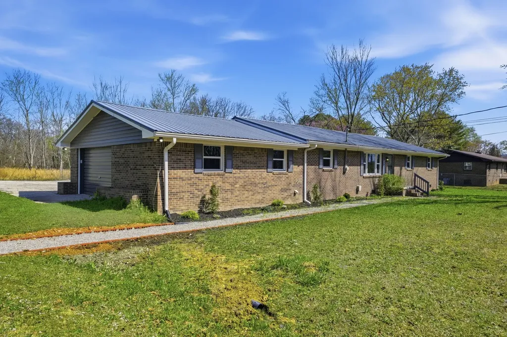 166 Bains Road Hillsboro TN 37342