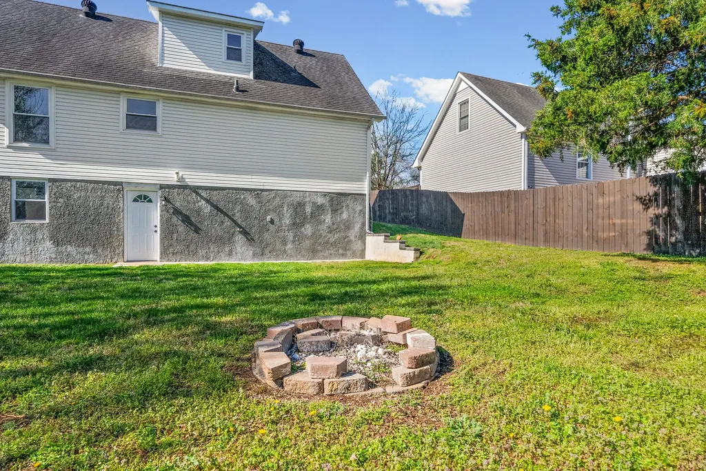 1815 Palamino Drive Clarksville TN 37042
