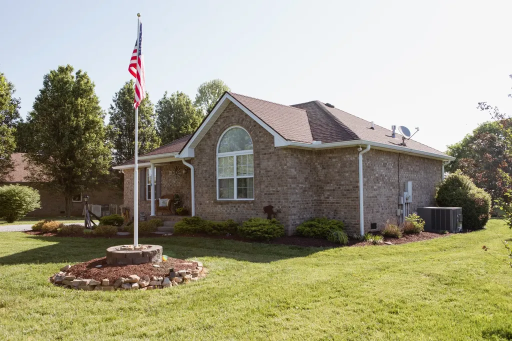 119 Irish Oaks Drive Portland TN 37148
