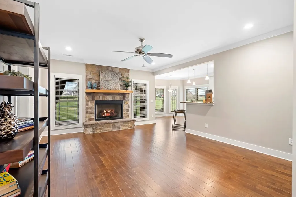 52 Island Way Winchester TN 37398