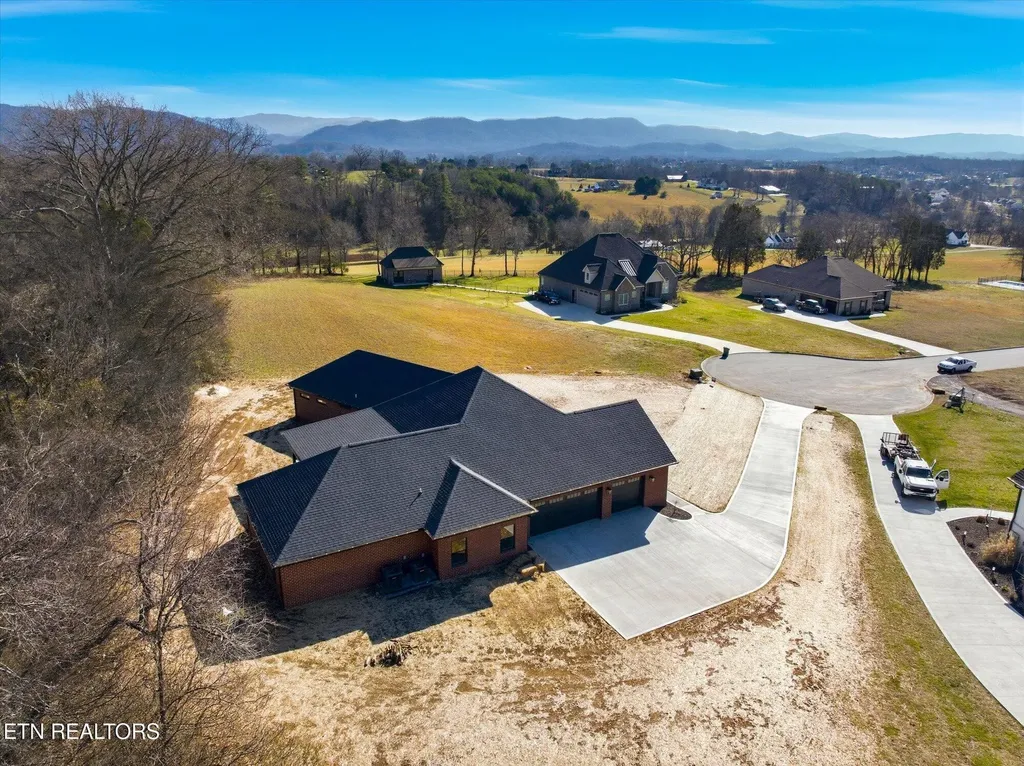 235 Charlie Lane Maryville TN 37804