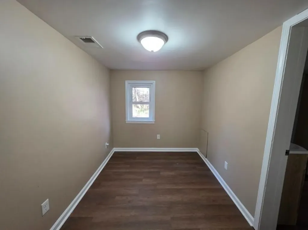 218 Locust Street Clarksville TN 37042
