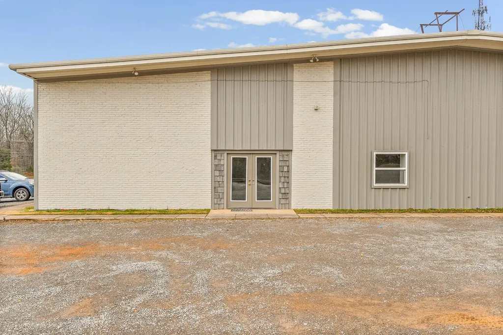 1379E Ashland City Road Clarksville TN 37040