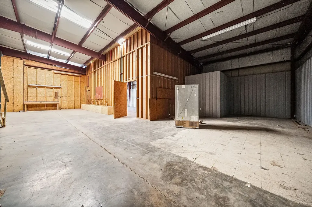 1379E Ashland City Road Clarksville TN 37040