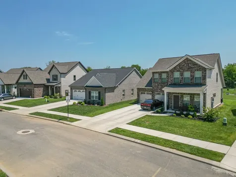 527 Leeland Court Gallatin TN 37066
