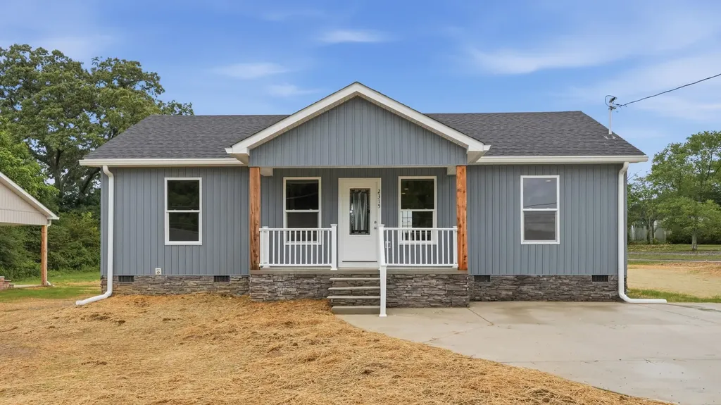 2315 E Lincoln Street Tullahoma TN 37388