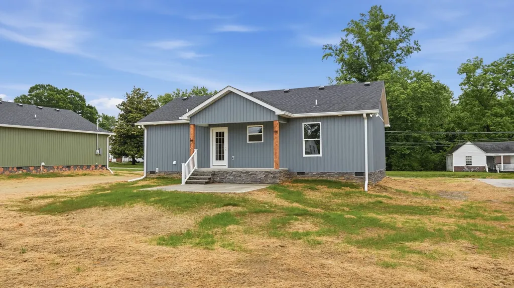 2315 E Lincoln Street Tullahoma TN 37388