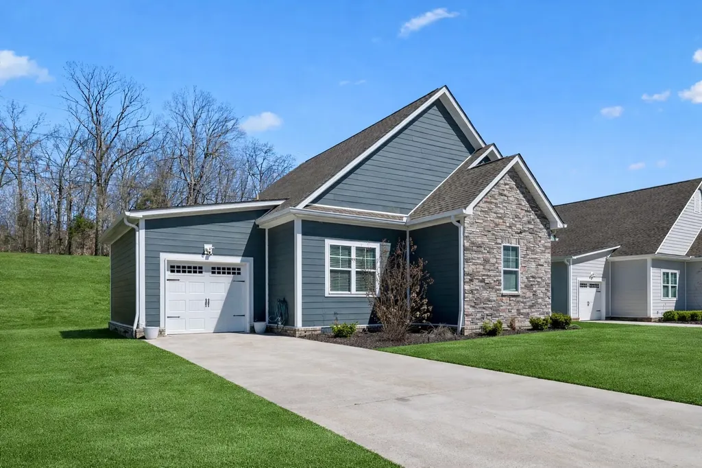 20 Sycamore Rdg, W Burns TN 37029