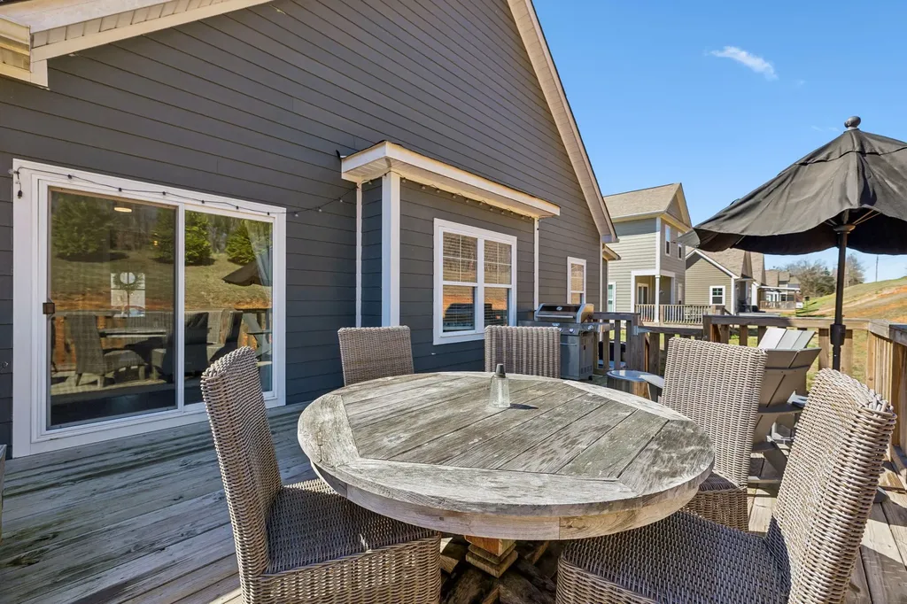 20 Sycamore Rdg, W Burns TN 37029